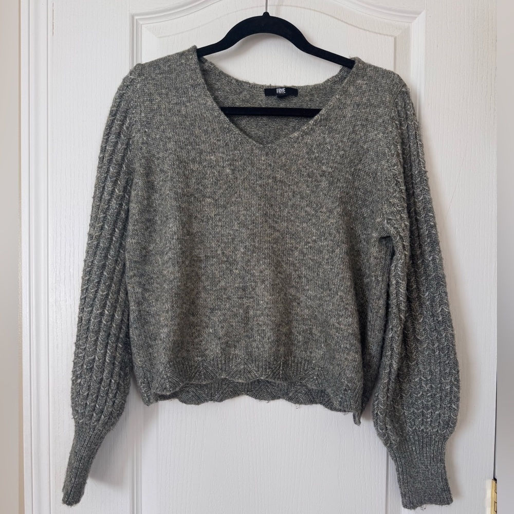 Frye Gray Textured Knit Sweater | Size Medium | Balloon Sleeves